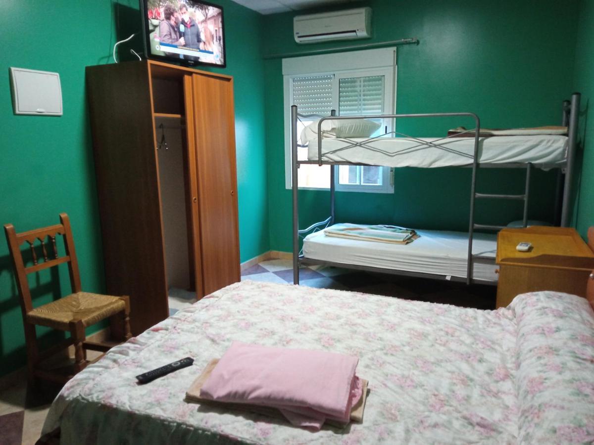 Albergue Rojo Plata Torremegia Ngoại thất bức ảnh