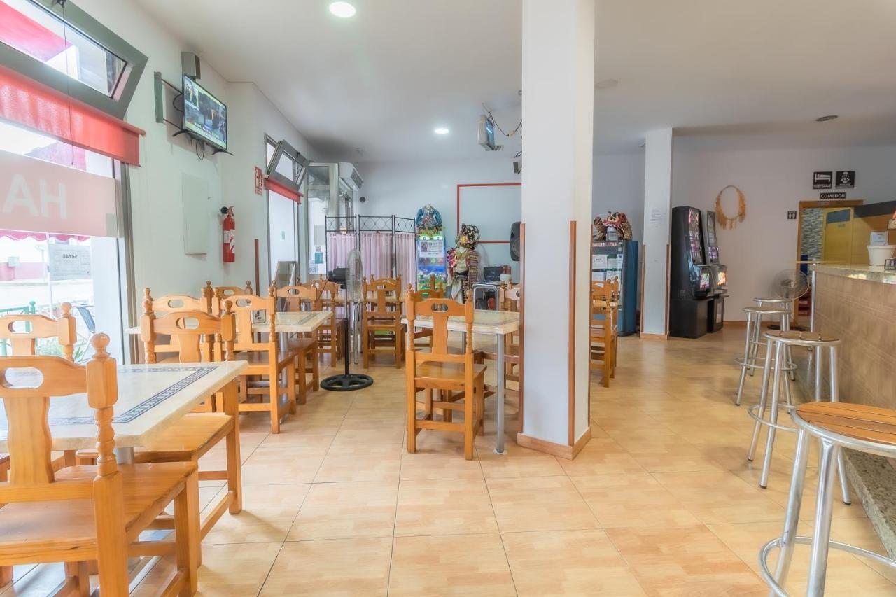Albergue Rojo Plata Torremegia Ngoại thất bức ảnh