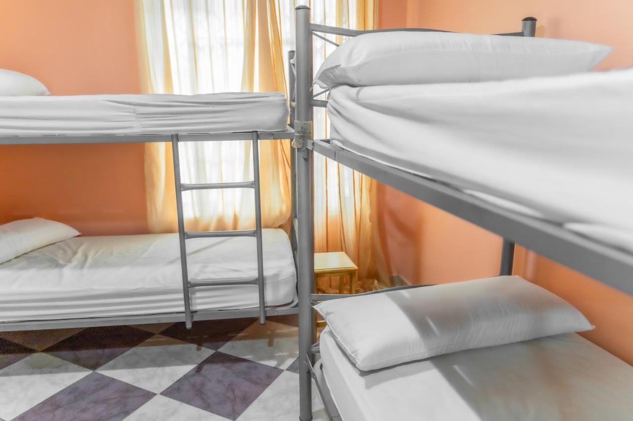 Albergue Rojo Plata Torremegia Ngoại thất bức ảnh